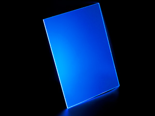 Лист оргстекла флуоресцентного синего 325х227х3мм светится в УФ