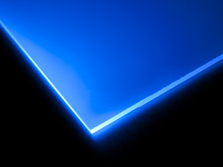 Лист оргстекла флуоресцентного синего 300х300х3мм светится в УФ