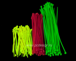 Набор разноцветных стяжек  для кабеля 150шт  3 размера  свет  в УФ  HAMA 20621