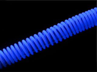 Пружины Silentchill для шланга с внеш  диам  10 11 мм 1м  синие  свет  в УФ